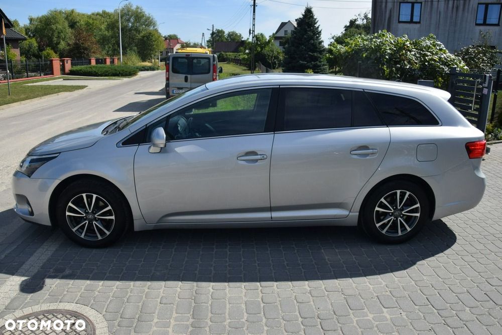 Toyota Avensis 1.8 Prestige - 9