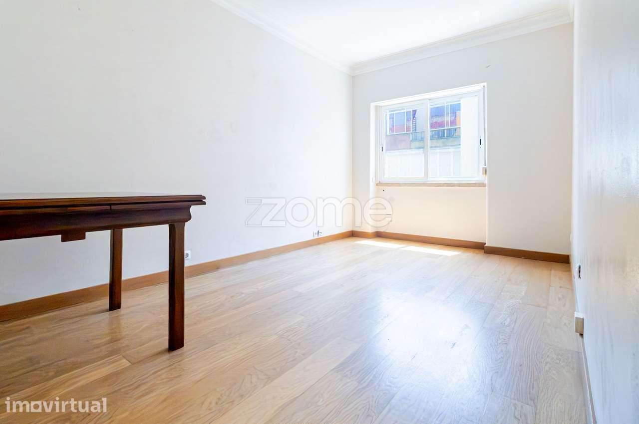 T2 Remodelado, Pronto a Habitar na Venteira, Amadora - Grande imagem: 2/17