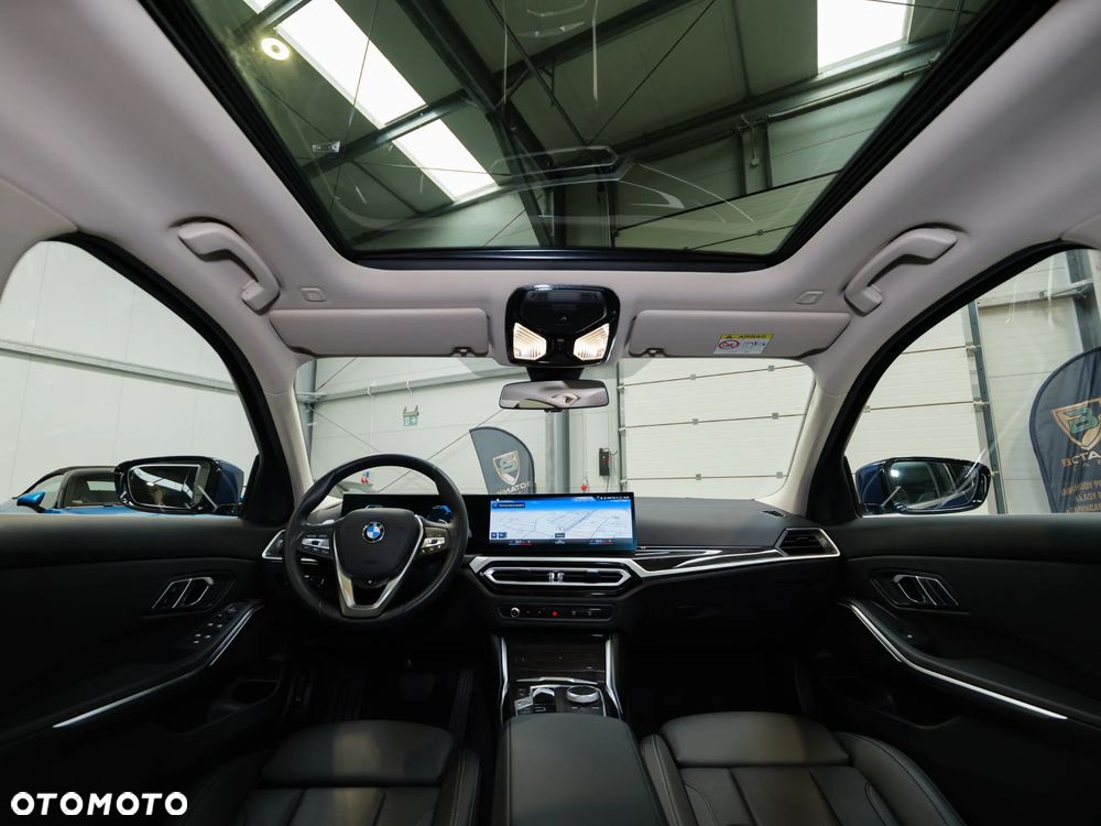 BMW Seria 3 320d xDrive mHEV - 15