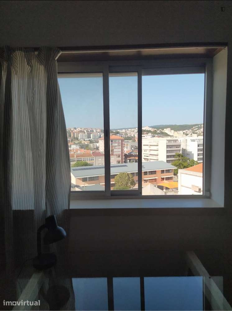 Quarto - localizado em Norton de Matos Coimbra - Grande imagem: 3/6