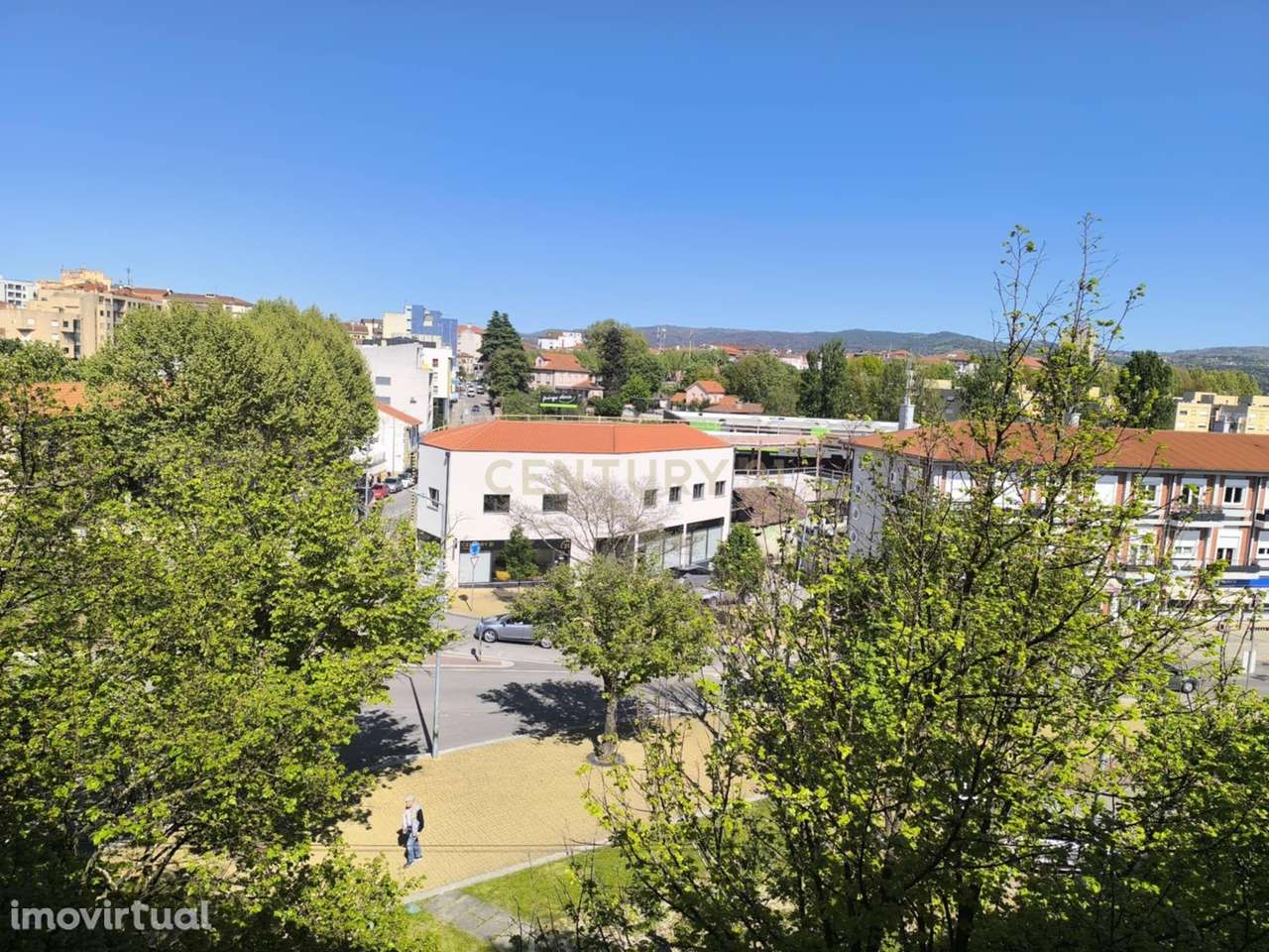 Apartamento quase novo, no centro da cidade de Chaves - Grande imagem: 3/26