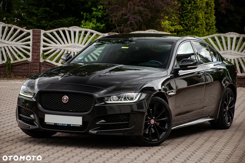 Jaguar XE - 2