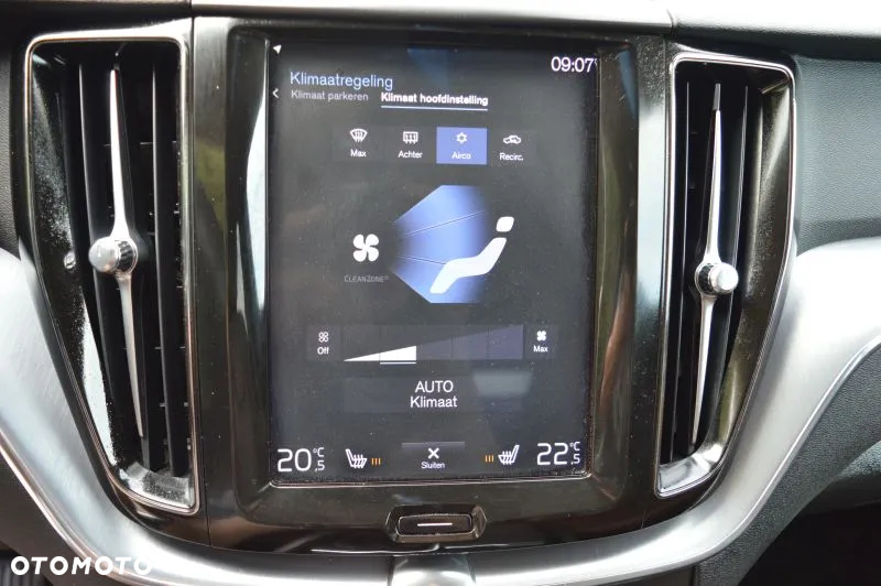 Volvo XC 60 D3 Momentum - 28