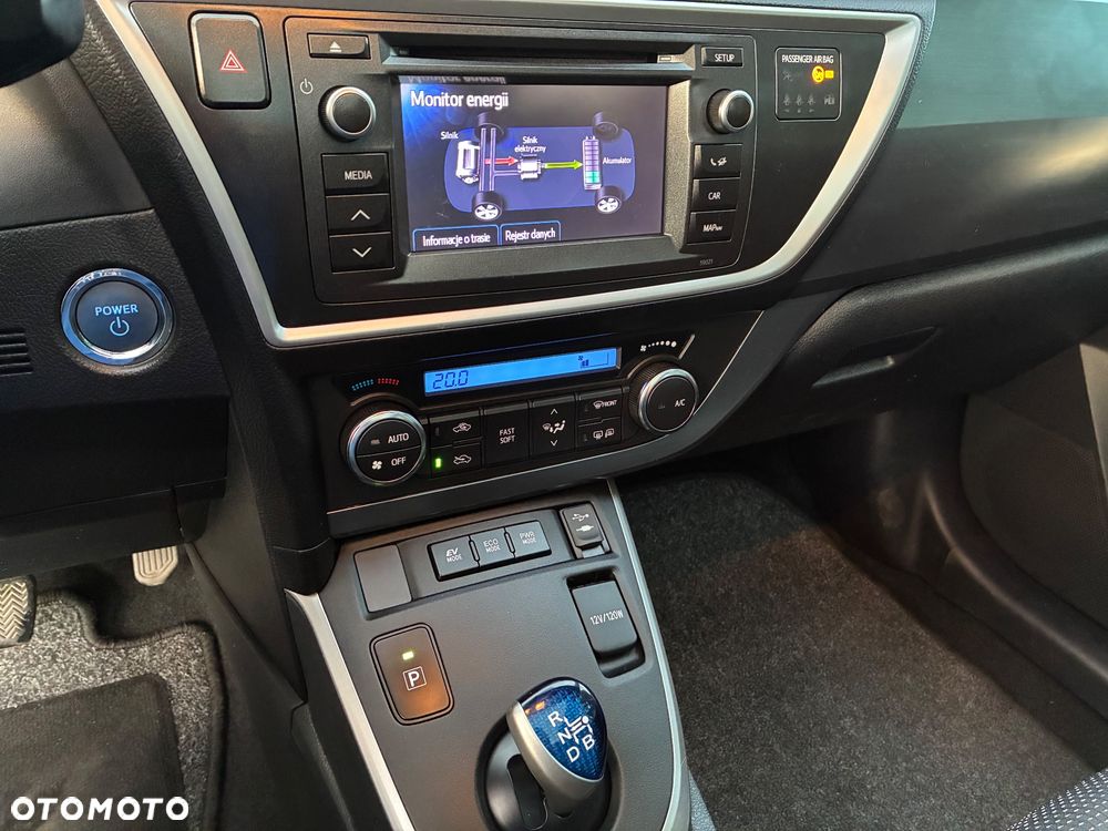 Toyota Auris - 13