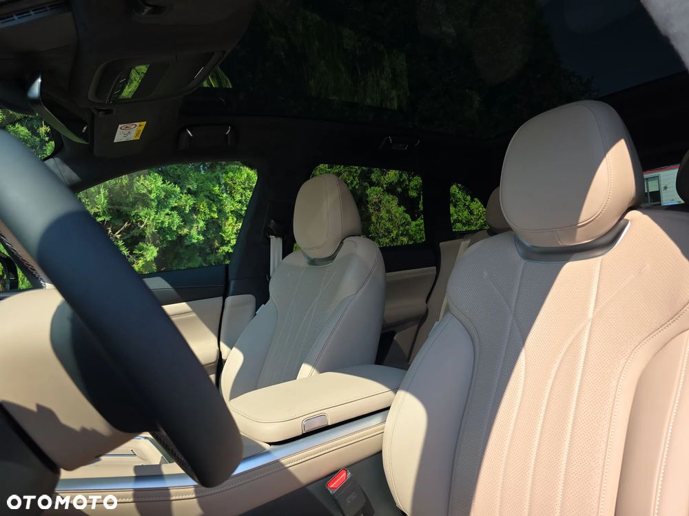 XPeng G9 94.6 kWh AWD Performance - 12