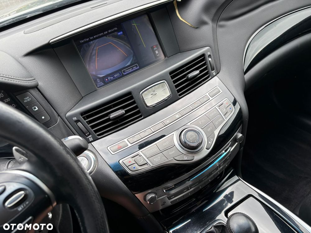 Infiniti Q70 2.2d Premium Executive - 17