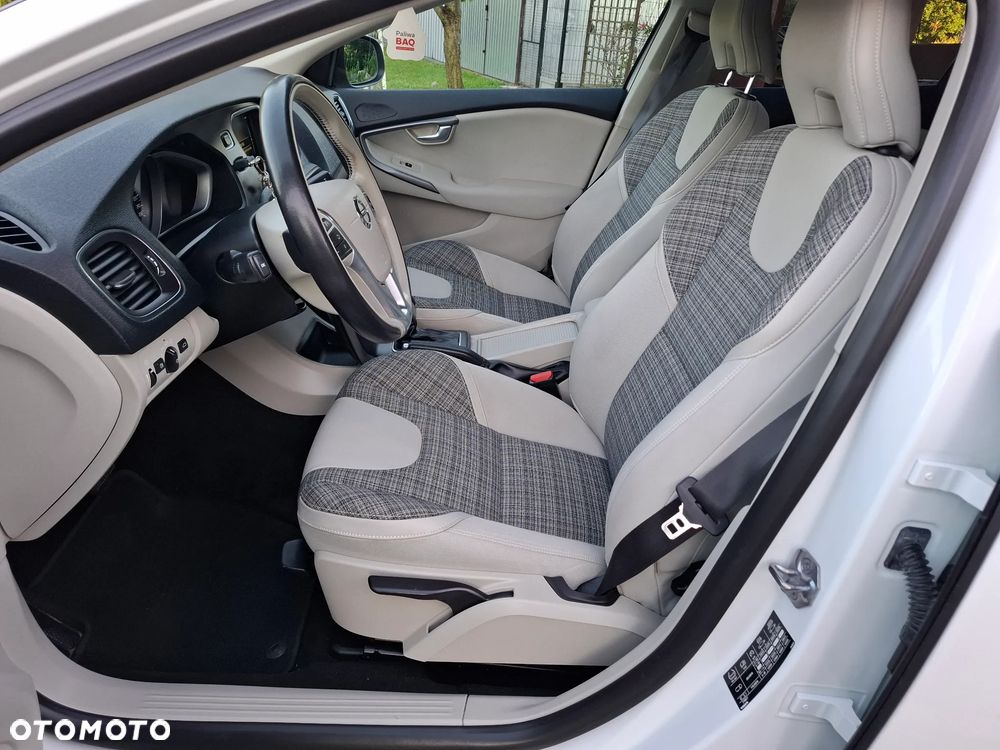 Volvo V40 Cross Country D2 Drive-E Dynamic Edition - 6