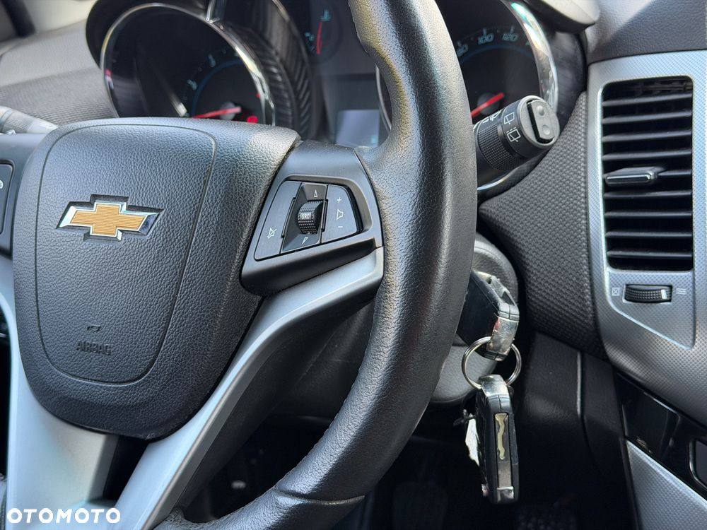 Chevrolet Cruze 1.8 LT+ - 20
