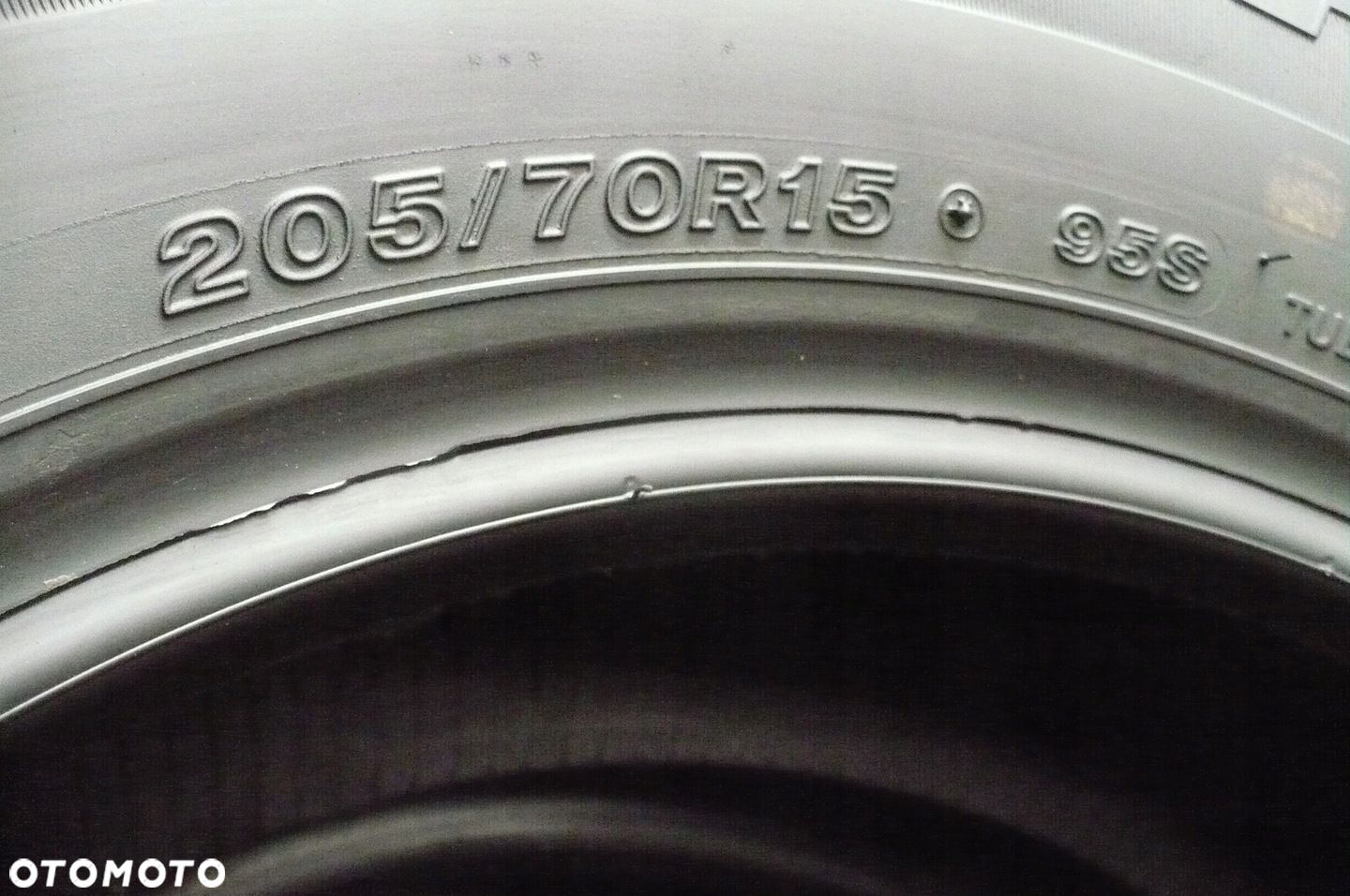 BRIDGESTONE Dueler HT 684 205/70R15 7,6mm 2021 - 2