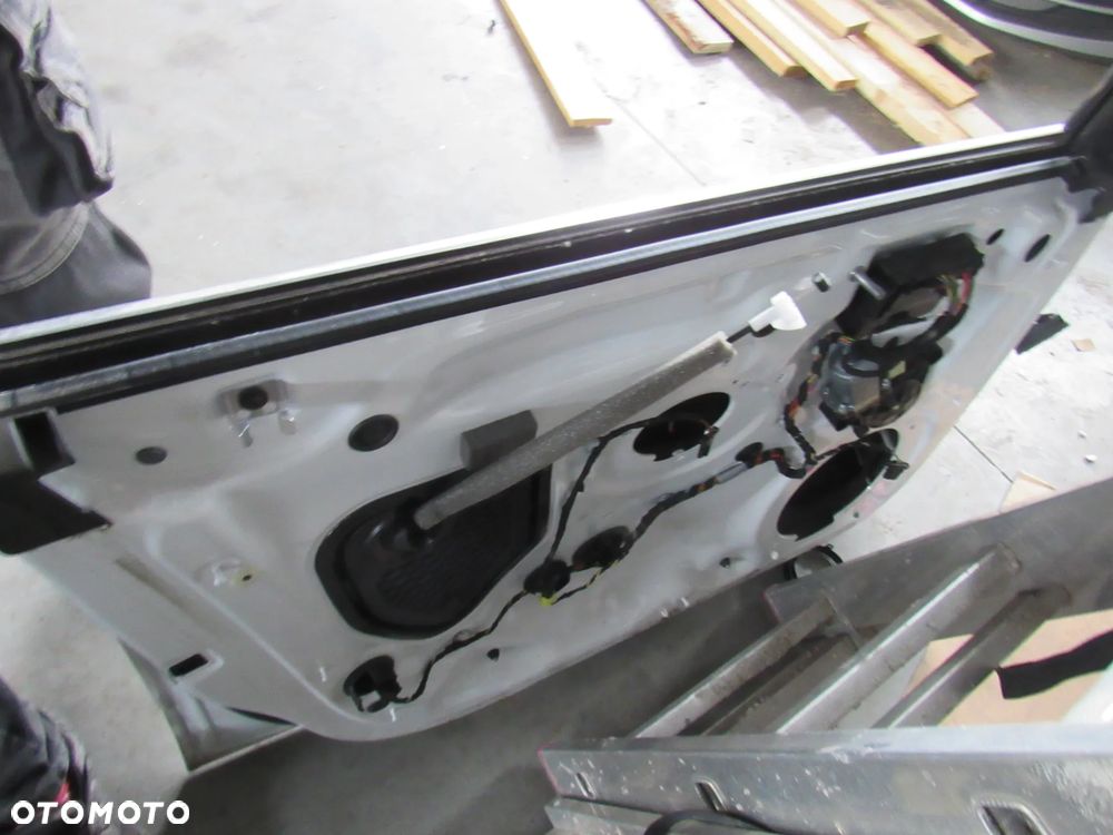 audi a3 8v hb ls9r przedniE LEWE PRAWE DRZWI PERŁA - 4
