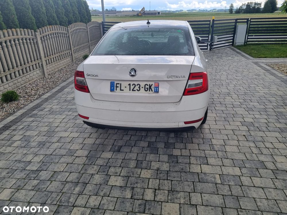 Skoda Octavia 1.6 TDI Premium Edition - 4