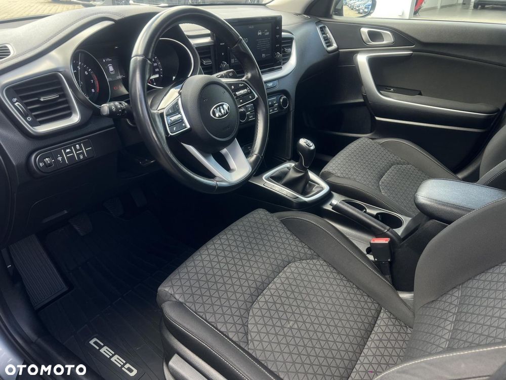Kia Ceed 1.4 T-GDI M - 10
