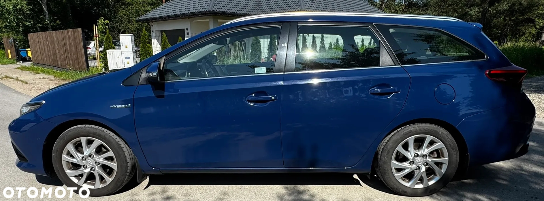 Toyota Auris Hybrid 135 Premium - 12