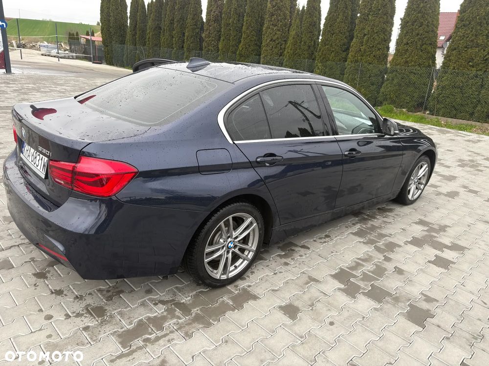 BMW Seria 3 330i - 19