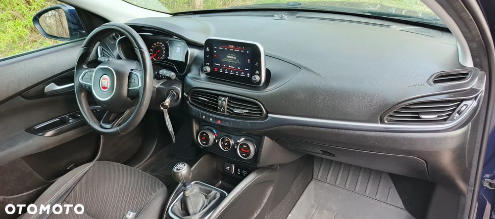 Fiat Tipo 1.4 16v Lounge EU6d - 24