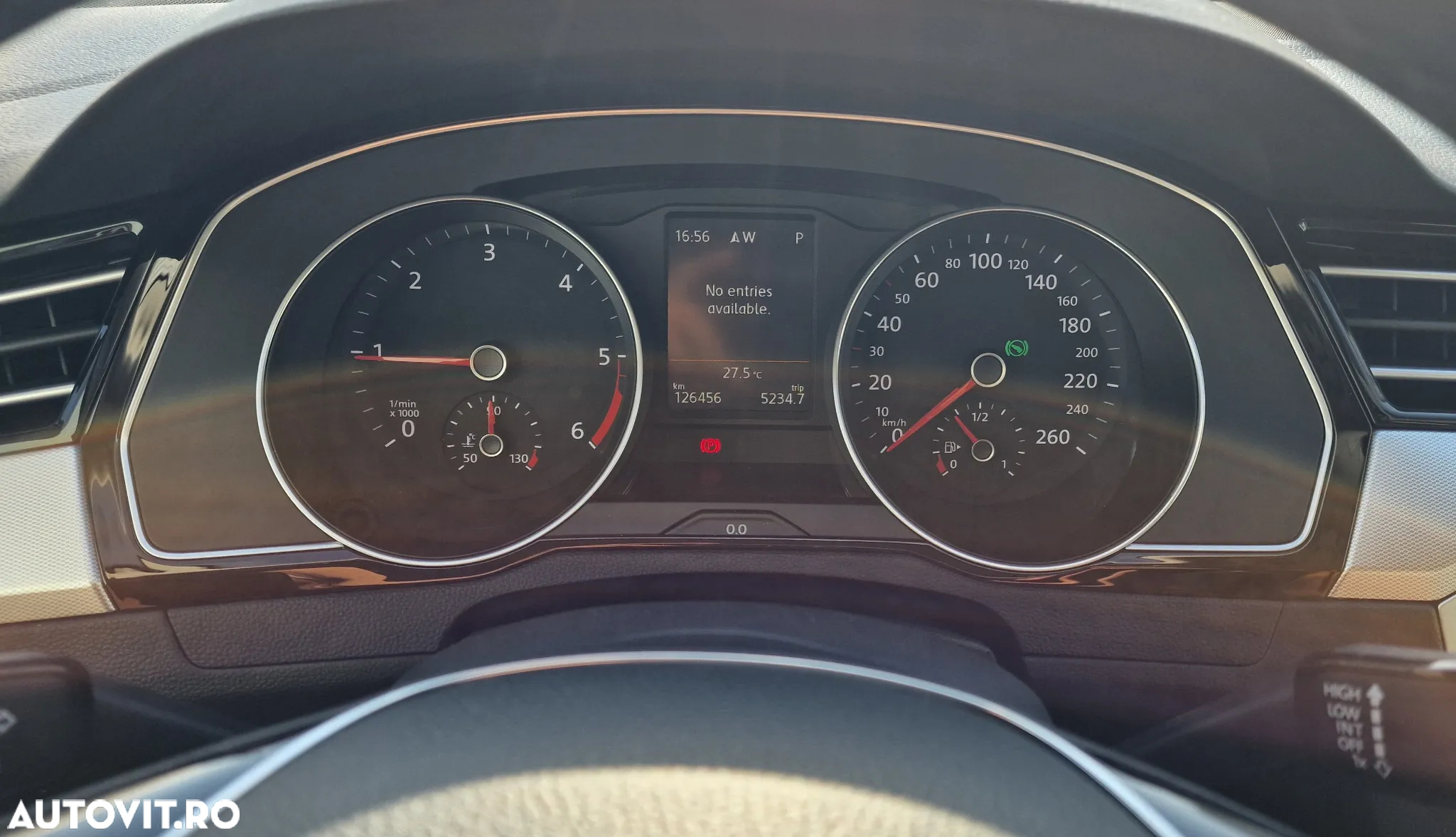 Volkswagen Passat - 11