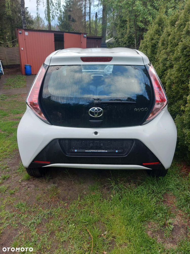 Toyota Aygo x-play - 6