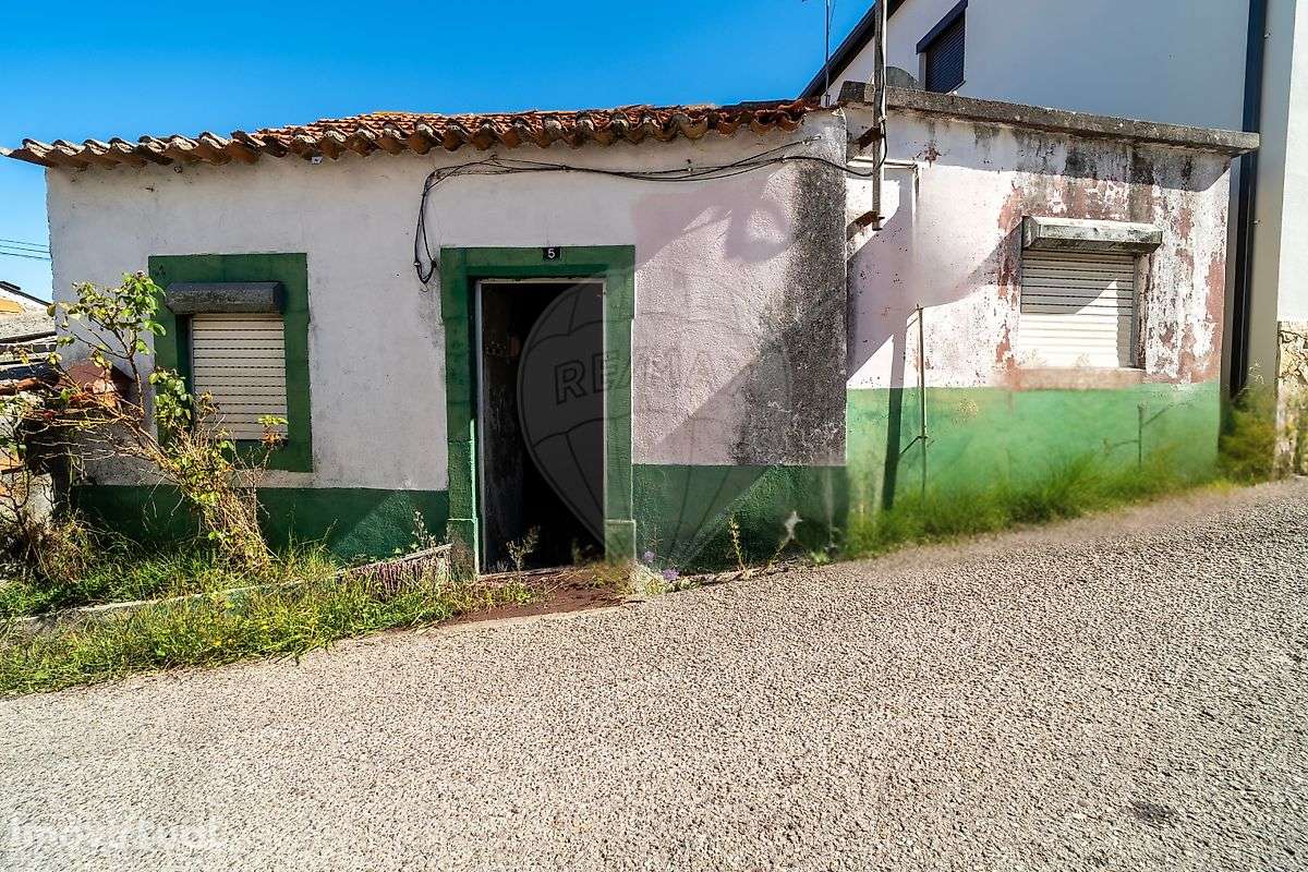 Moradia T2 para venda - Grande imagem: 2/19