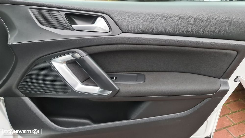 Peugeot 308 SW 1.6 BlueHDi Allure EAT6 - 26