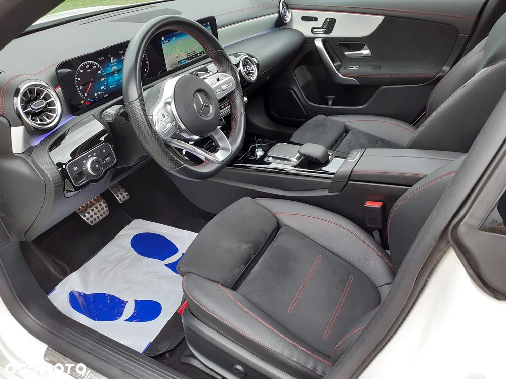 Mercedes-Benz CLA 200 mHEV AMG Line 7G-DCT - 17