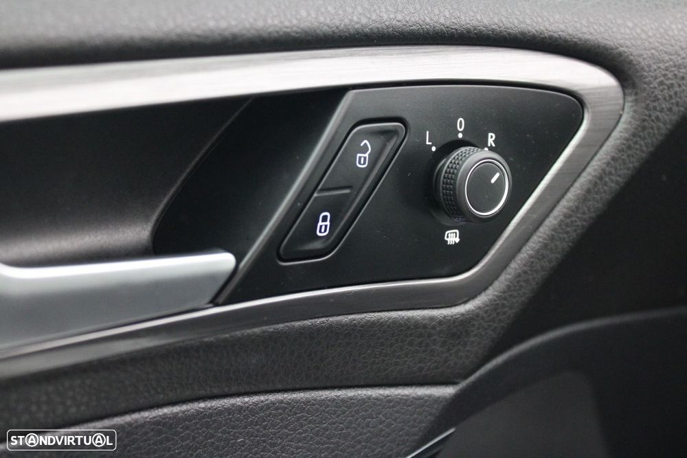 VW e-Golf AC/DC - 26