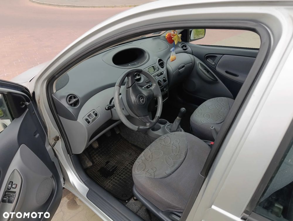 Toyota Yaris 1.3 Luna - 12