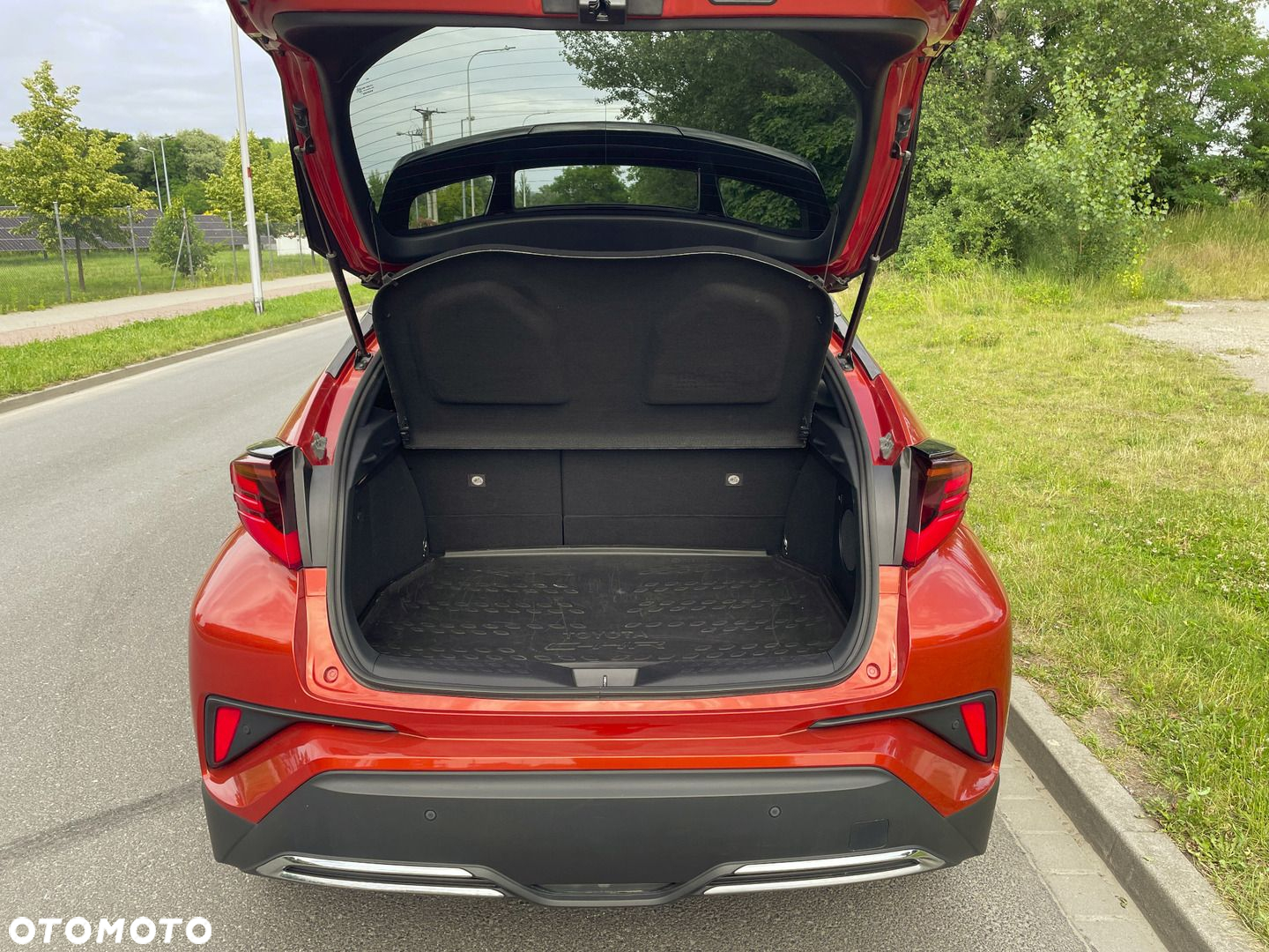 Toyota C-HR - 11
