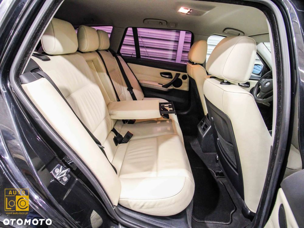 BMW Seria 3 325xi - 10