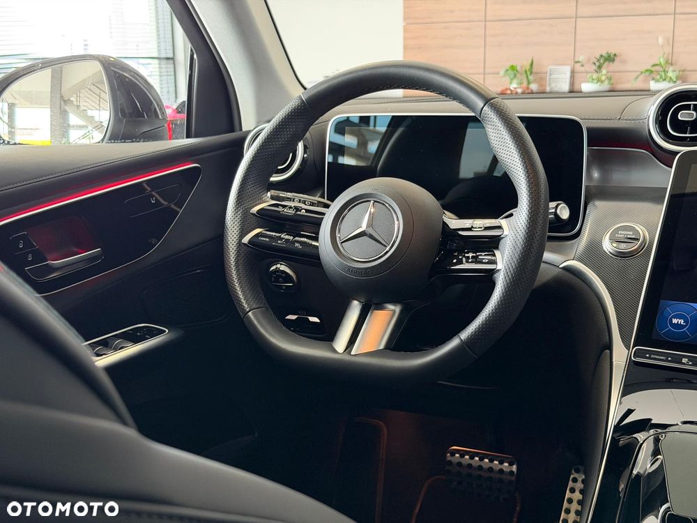 Mercedes-Benz GLC 220 d mHEV 4-Matic AMG Line - 12