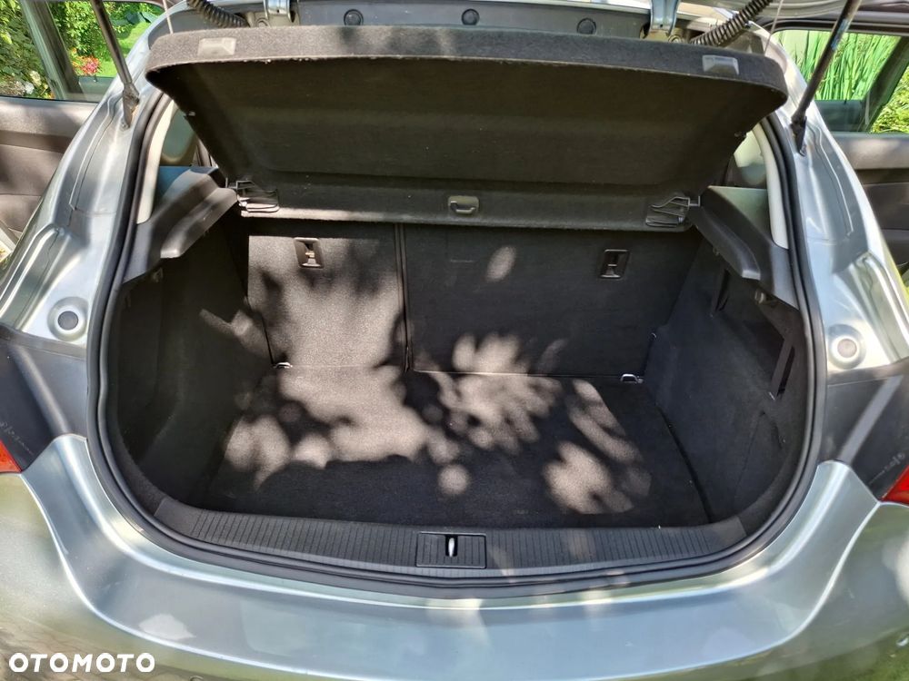 Opel Astra 1.4 Innovation - 26