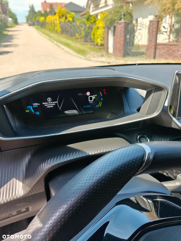 Peugeot 208 - 11