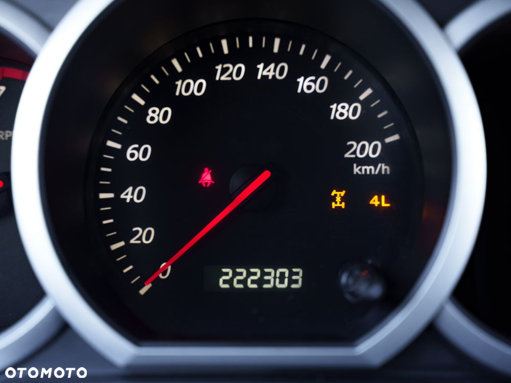 Suzuki Grand Vitara 2.0 Comfort + Family - 26