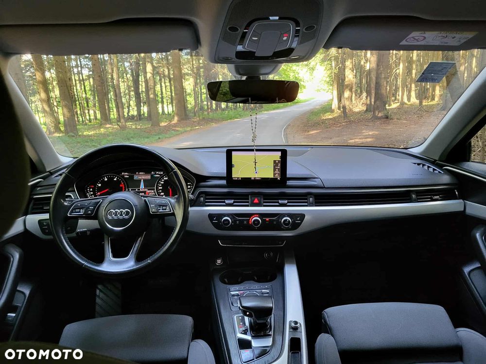 Audi A4 Avant 2.0 TDI Sport S tronic - 32