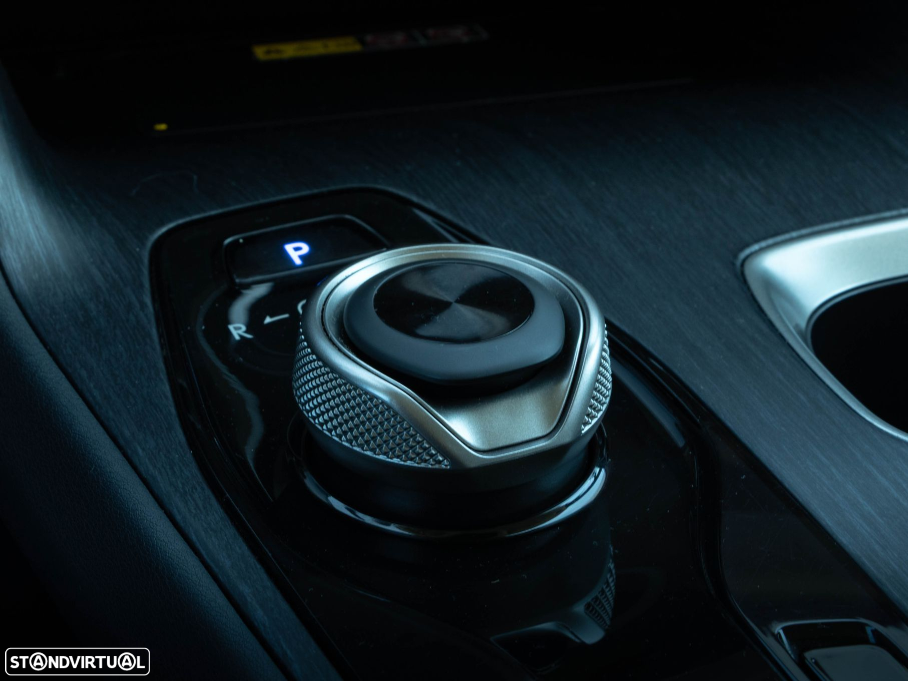 Lexus RZ 450e Executive Plus - 27