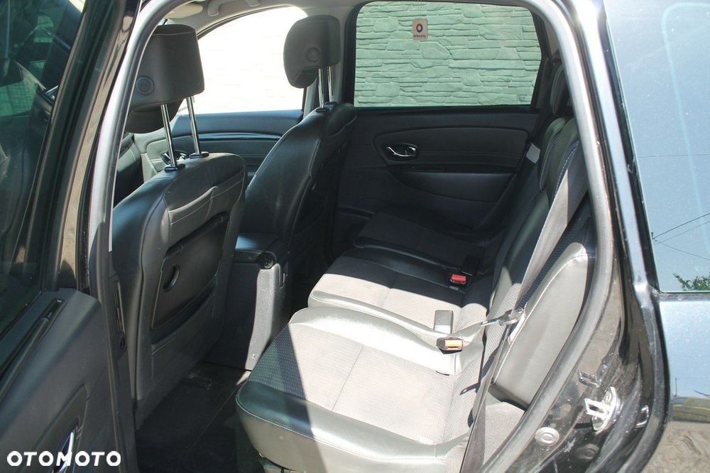 Renault Grand Scenic - 10