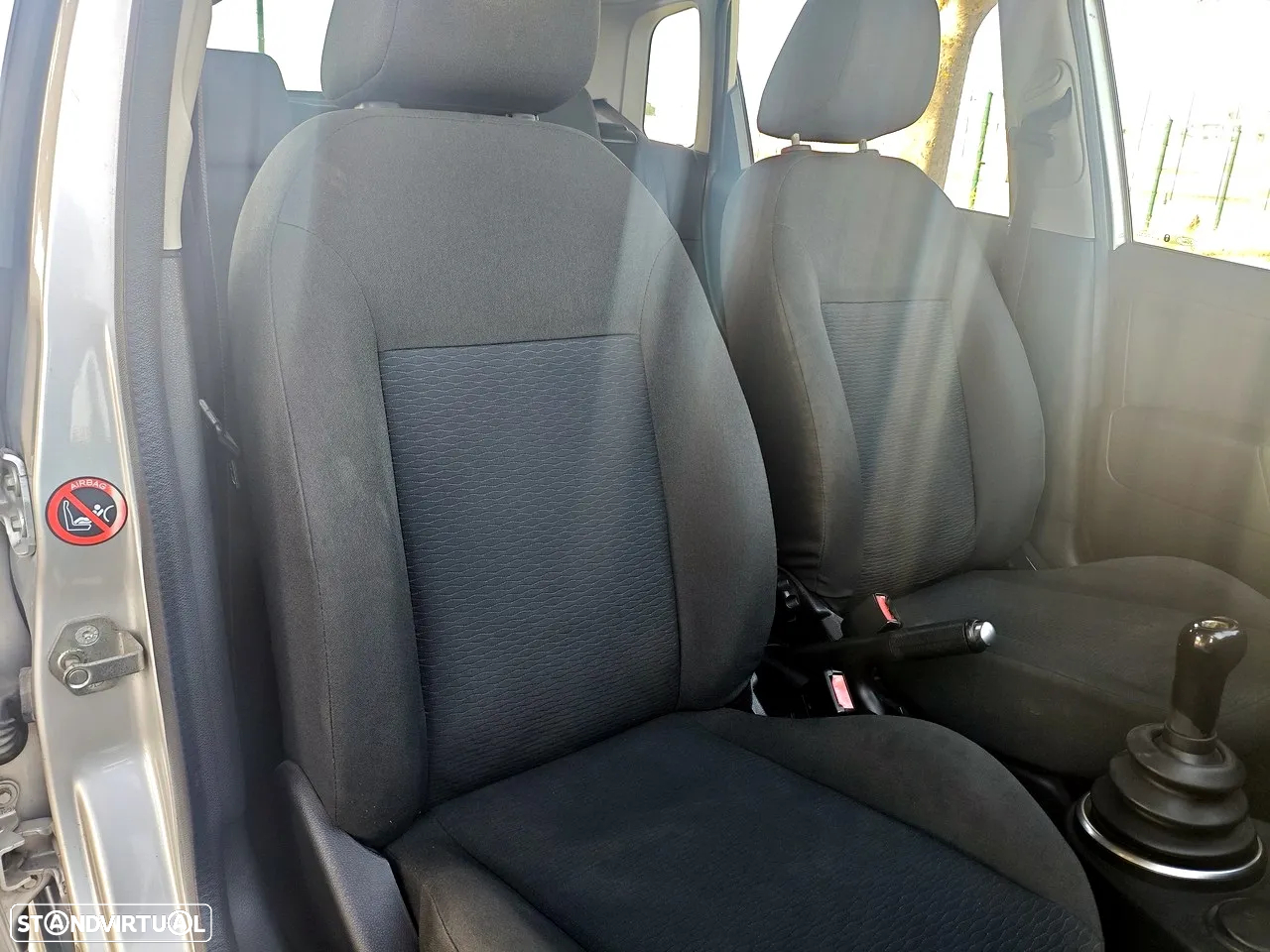 Ford Fiesta 1.25 Ghia - 10