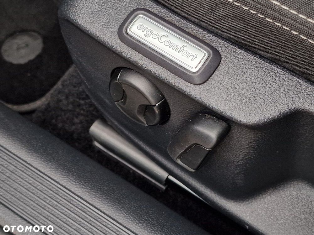 Volkswagen Passat 1.5 TSI EVO Business DSG - 24