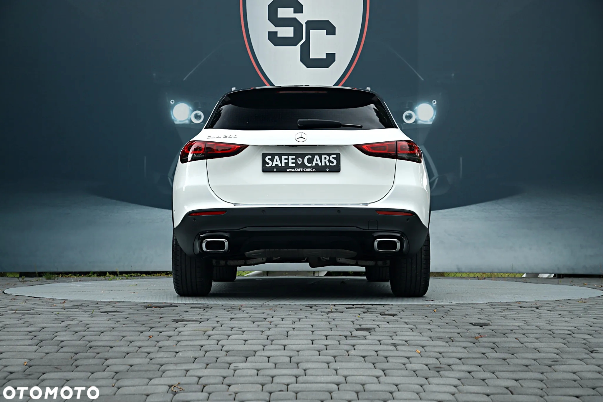 Mercedes-Benz GLA 200 Style - 10