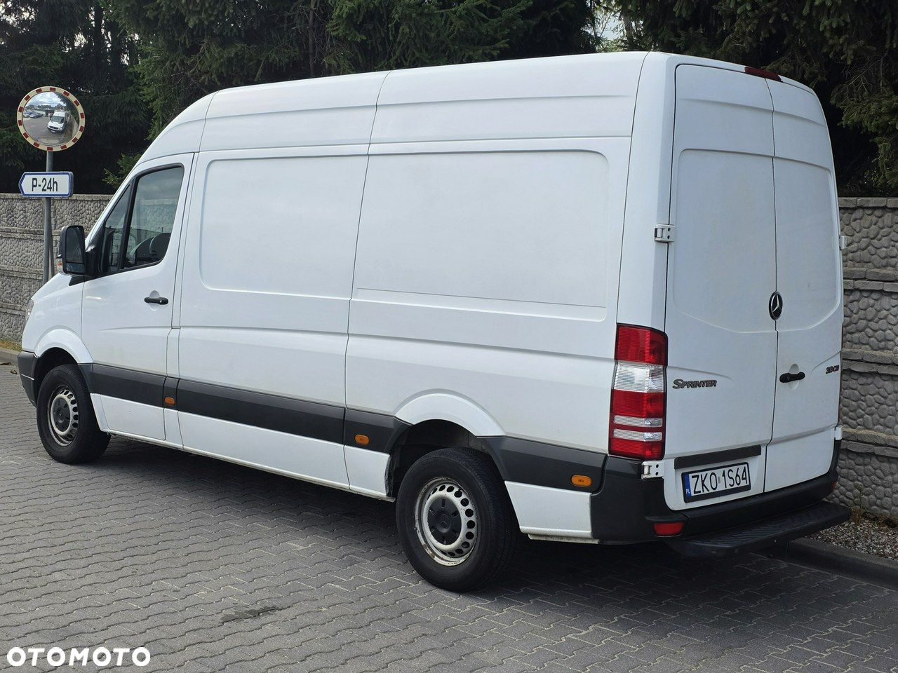 Mercedes-Benz Sprinter - 6
