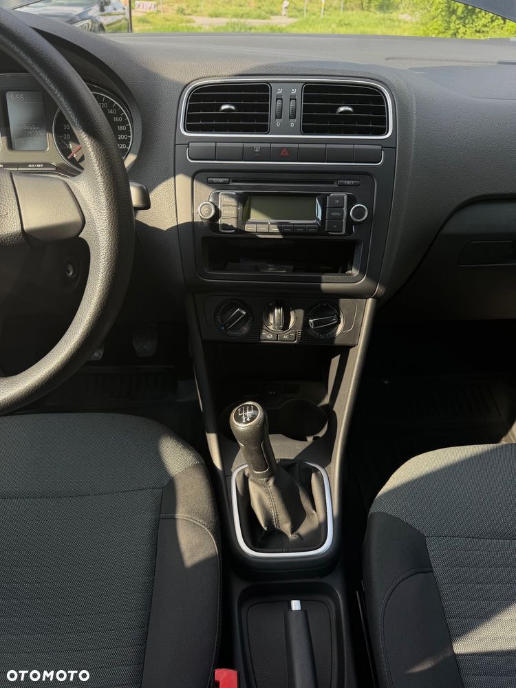 Volkswagen Polo 1.4 16V Comfortline - 15