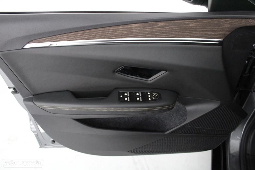 Renault Mégane E-Tech EV60 Iconic Autonomia Comfort CA7 - 9