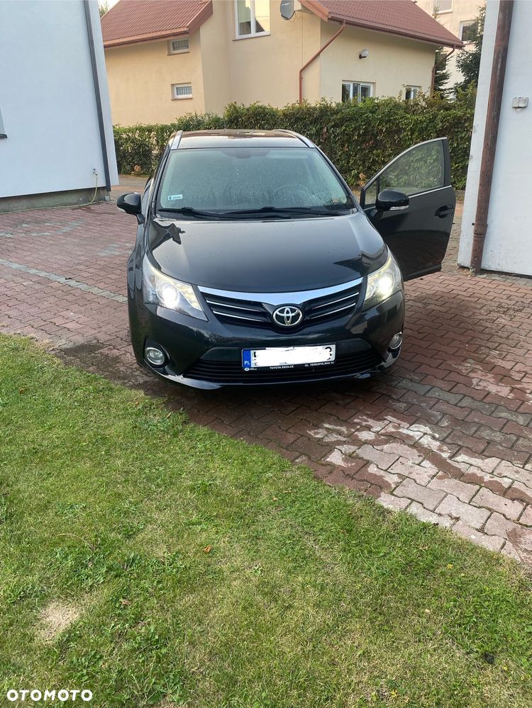 Toyota Avensis 2.2 D-4D Sol NAVI - 1