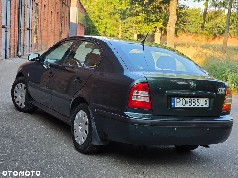 Skoda Octavia 1.6 Elegance - 2