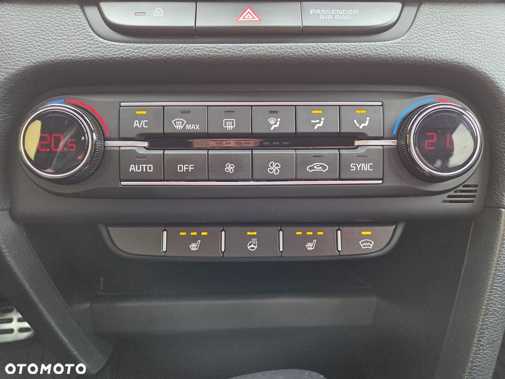 Kia Ceed 1.5 T-GDI L Business Line Plus DCT - 29