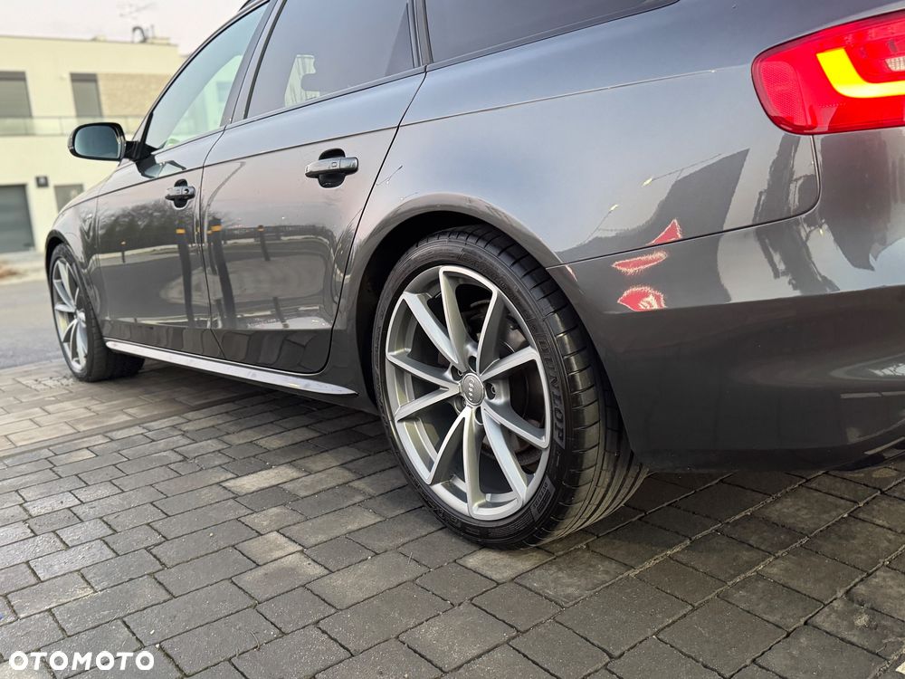 Audi A4 Avant 2.0 TDI DPF clean diesel S line Sportpaket - 14