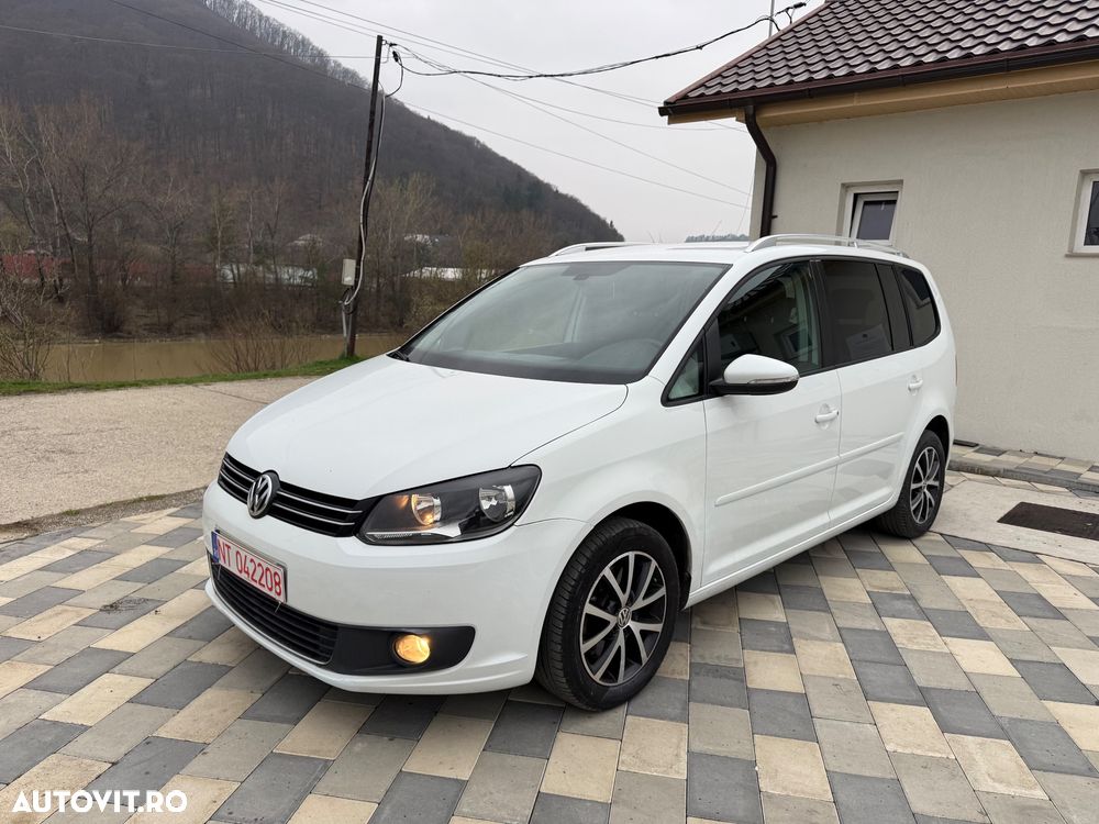 Volkswagen Touran 2.0 TDI DPF BlueMotion Technology DSG Comfortline - 1