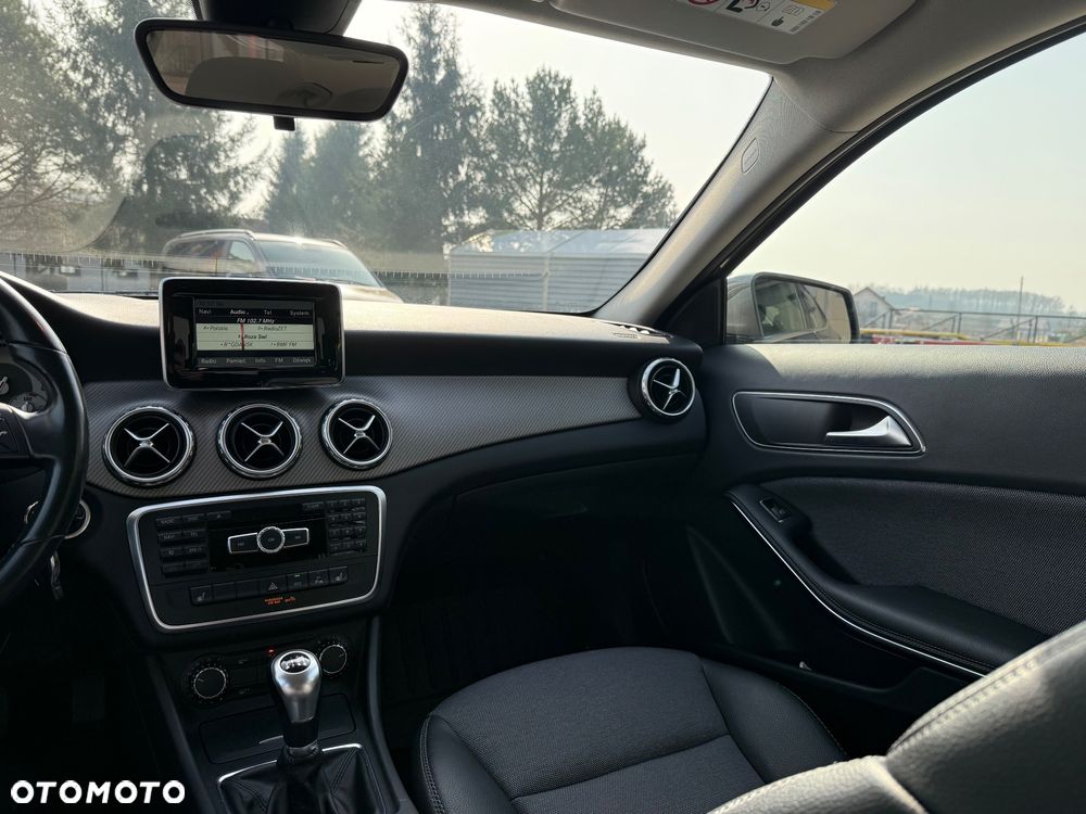 Mercedes-Benz GLA - 15