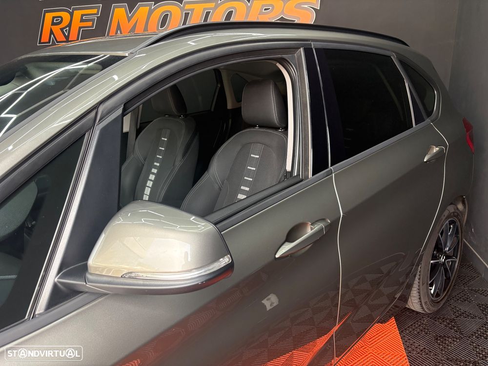 BMW 218 Active Tourer d Line Sport - 19