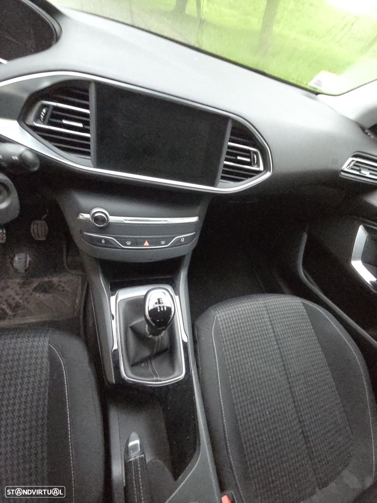 Peugeot 308 1.5 BlueHDi Style - 18