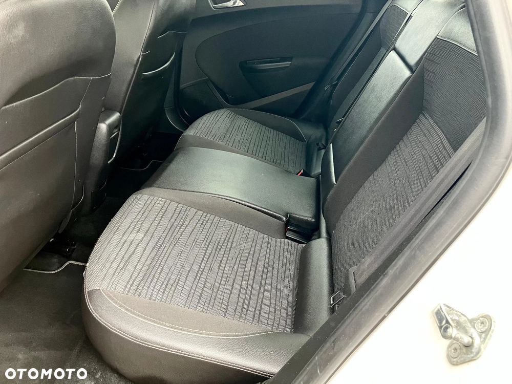 Opel Astra 1.4 Turbo Color Edition - 11